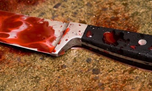 житель завитинска в кафе ударил посетителя ножом в живот