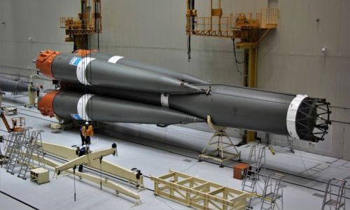 на космодроме восточный собран второй «пакет» ракеты «союз-2.1б»
