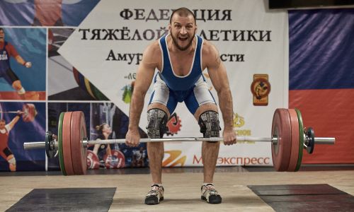 новогодний кубок по тяжелой атлетике: мало участников и женщины-рекордсменки 
