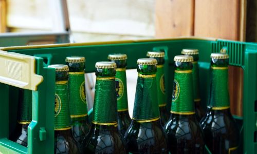 житель белогорска пытается приучить местные магазины продавать безалкогольное пиво после 21:00