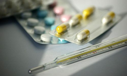 «наше население нахапалось антибиотиков»: главный инфекционист амурской области рассказала о самолечении от коронавируса

