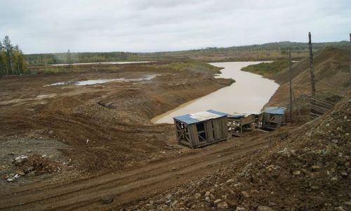 золотодобытчиков вновь оштрафовали за загрязнение ручья в зейской районе