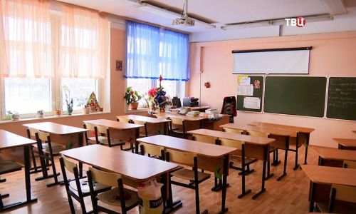 в трех школах белогорска выявлен covid-2019
