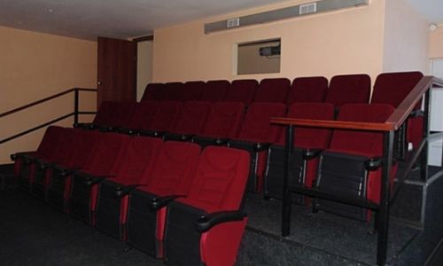 кинотеатр в архаре получит 5 млн рублей на модернизацию от фонда кино