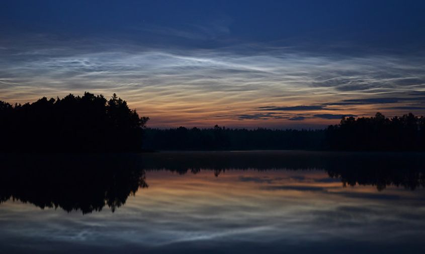 жители россии смогут наблюдать самые красивые облака в ночном небе