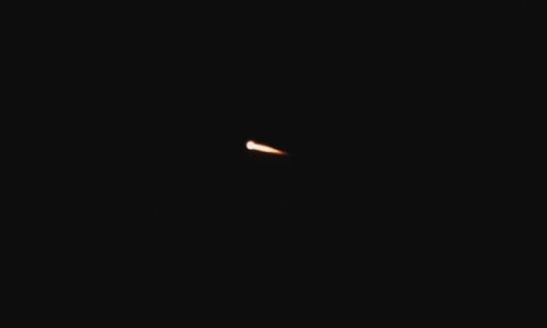 амурчанка заметила таинственный красный объект около взлетевшей ракеты 
