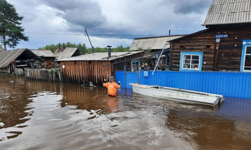 паводковая обстановка в приамурье: север освобождается от воды, юг только ждет гребня
