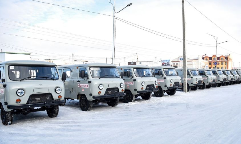 в больницы приамурья отправятся 27 новых автомобилей 
