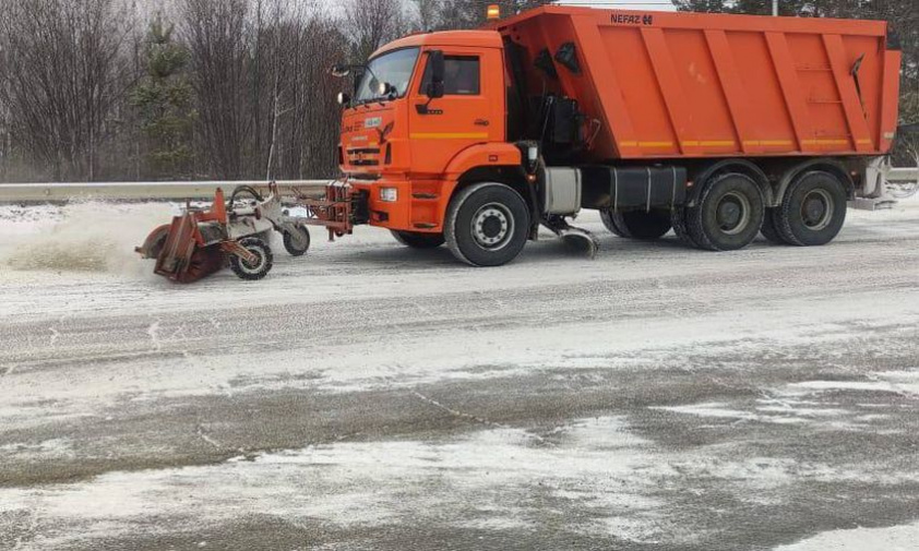 дороги амурской области от снега очищают более 140 единиц техники
