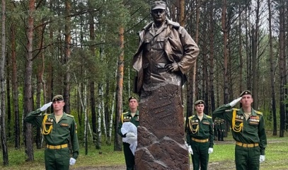 В Амурской области открыли памятник Герою России Виктору Дубынину (ФОТО)