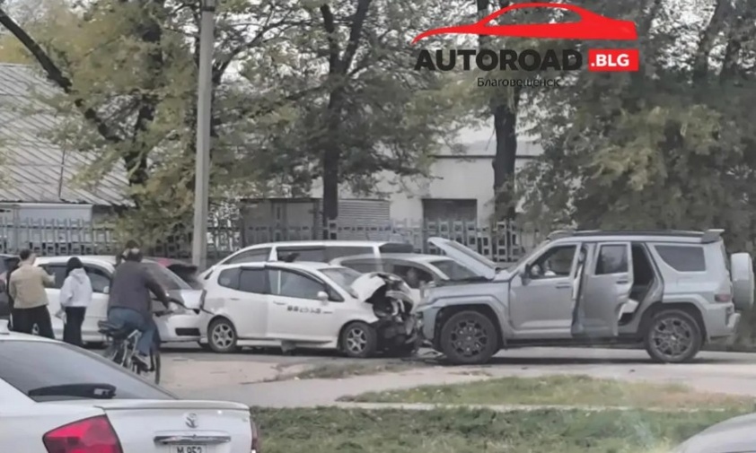 Тройное ДТП в Благовещенске: пострадала молодая автомобилистка
