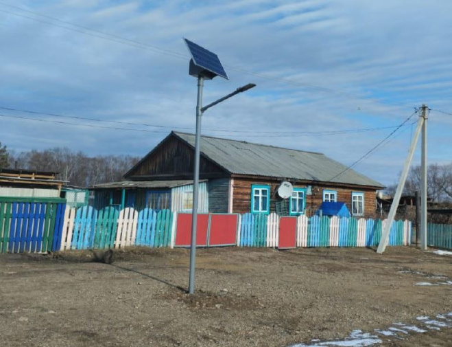 в селе магдагачинского района установили солнечную электростанцию и новые фонари
