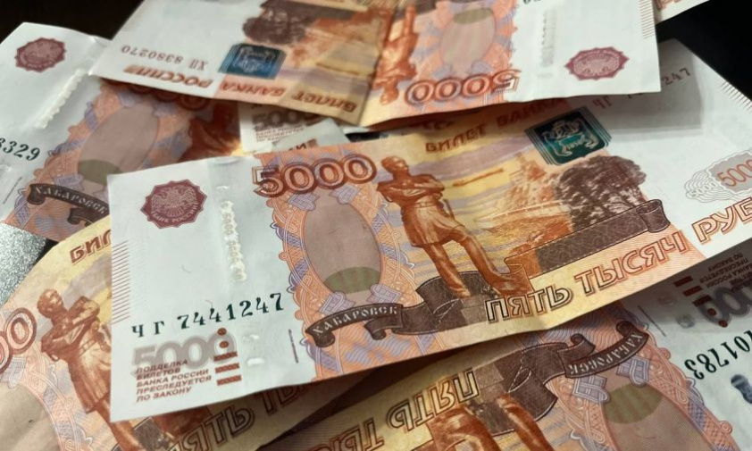 зарплату в размере более полумиллиона рублей обещают начальнику производственно-технического отдела в приамурье