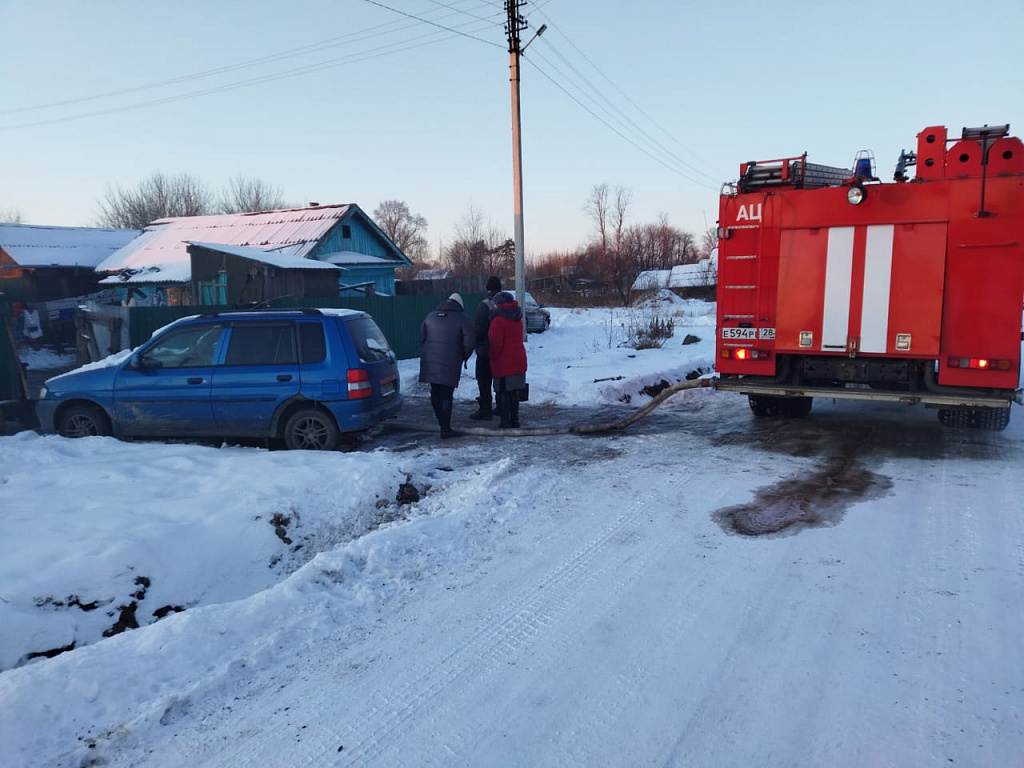 В амурском поселке дважды за день тушили один жилой дом | 15.12.2023 |  Благовещенск - БезФормата