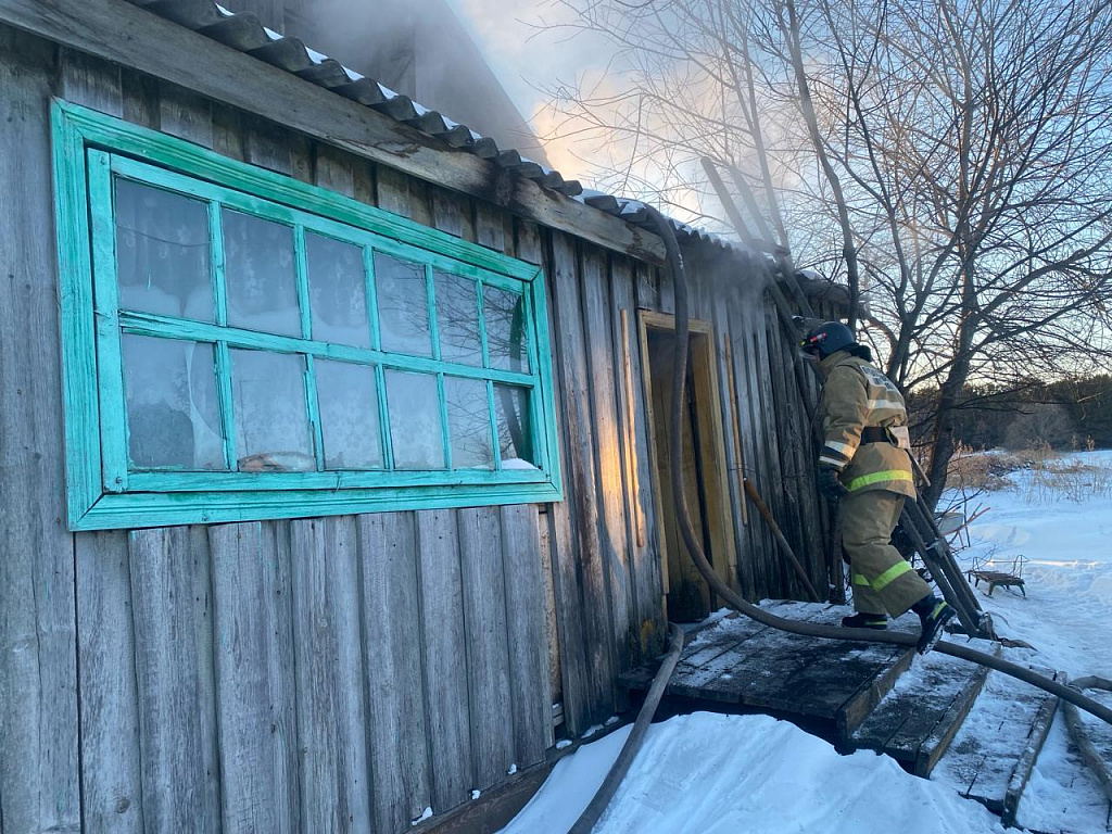 В Приамурье за сутки из огня спасли троих человек | 22.02.2024 |  Благовещенск - БезФормата