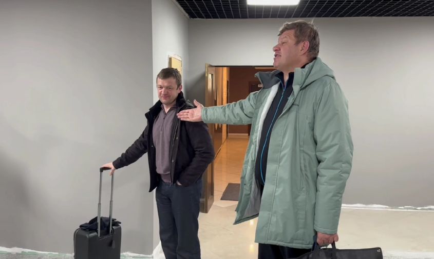 спортивный комментатор дмитрий губерниев и хоккеист алексей терещенко прилетели в благовещенск